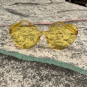 Bumble heart sunglasses